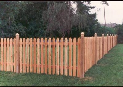 The angular view of a medium-height wood fencing